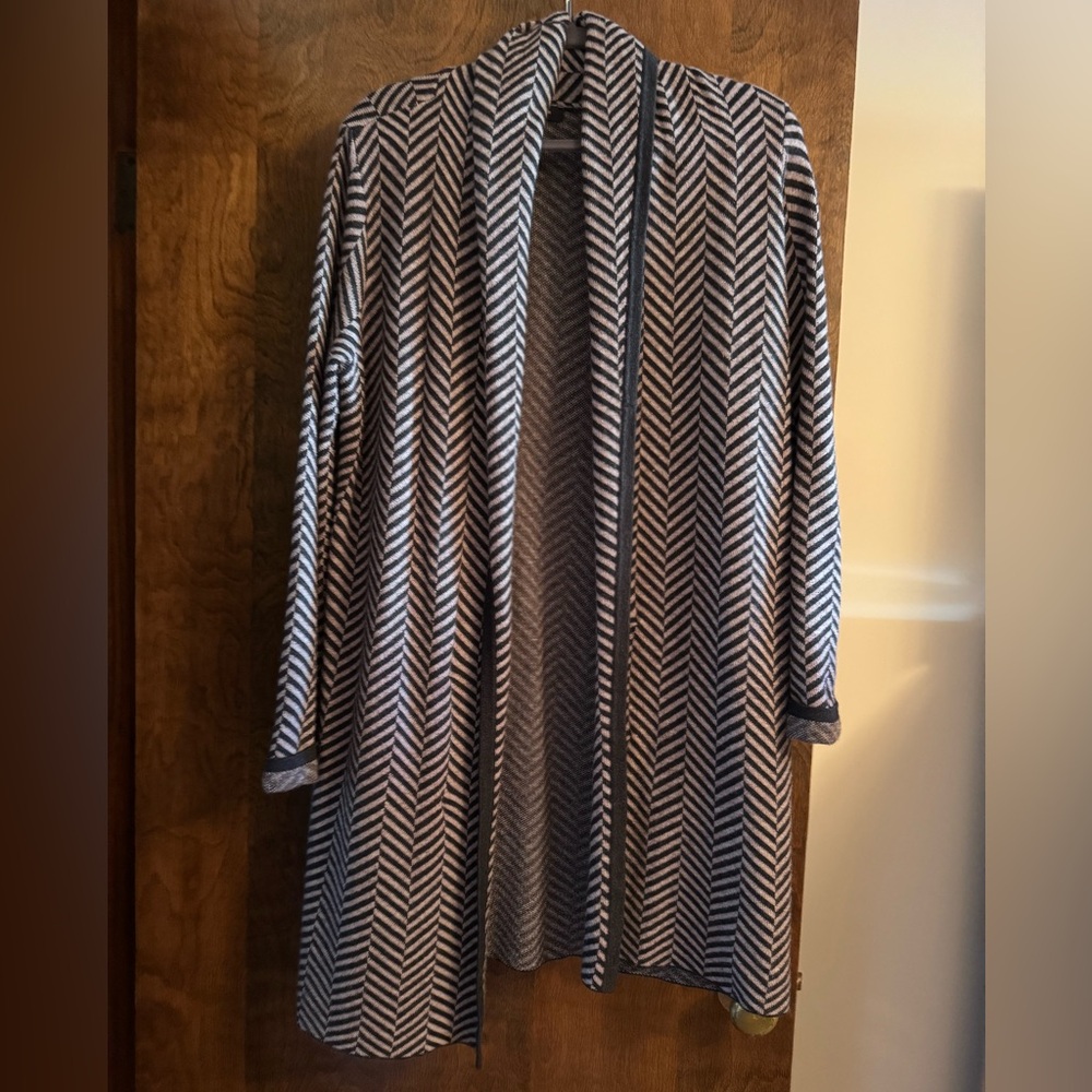 Ann Taylor Black and White Chevron Skirt